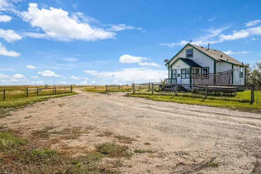 263043 / 263039 Range Road 14