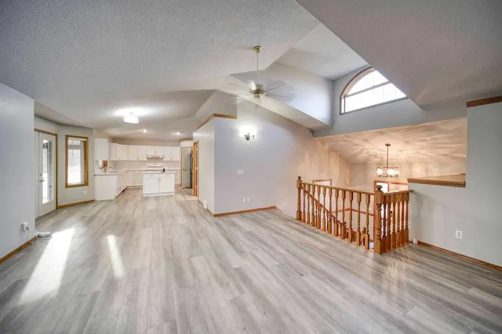 11 Wenstrom Crescent NE