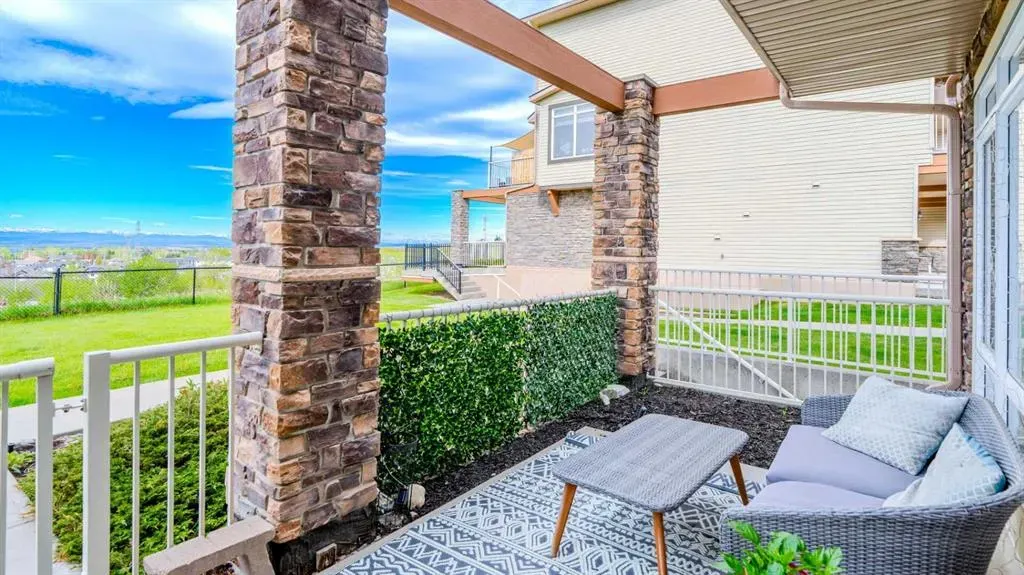 169 Rockyledge View NW #1