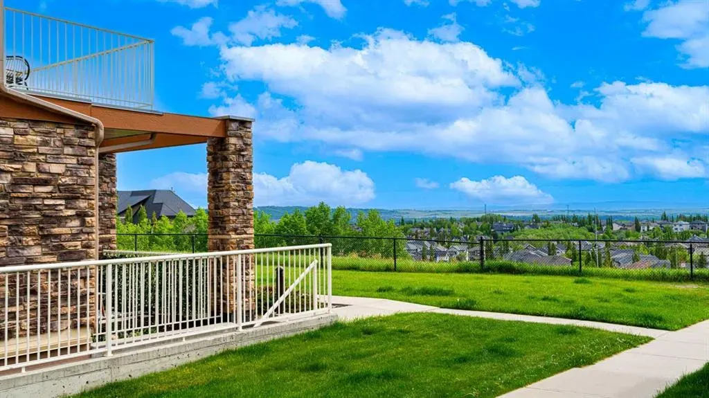 169 Rockyledge View NW #1