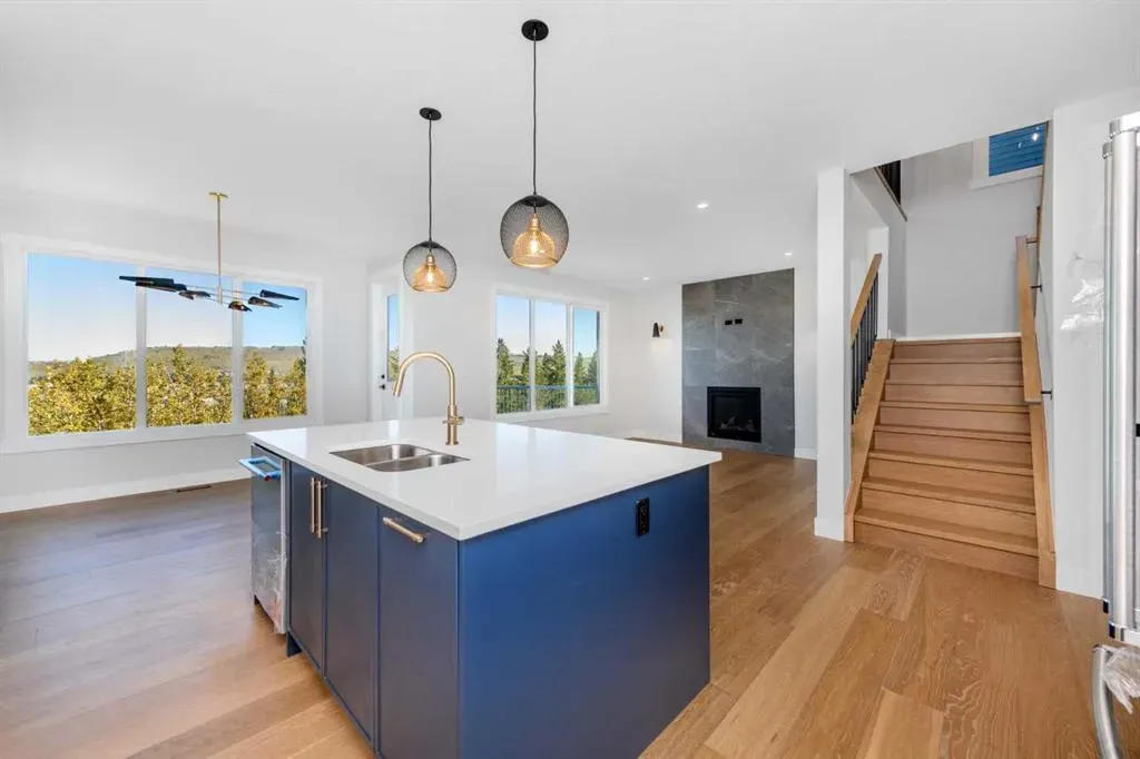 463 Rivercrest View