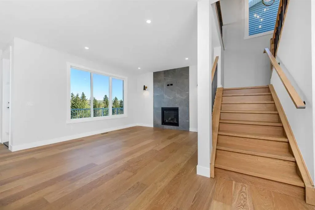 463 Rivercrest View