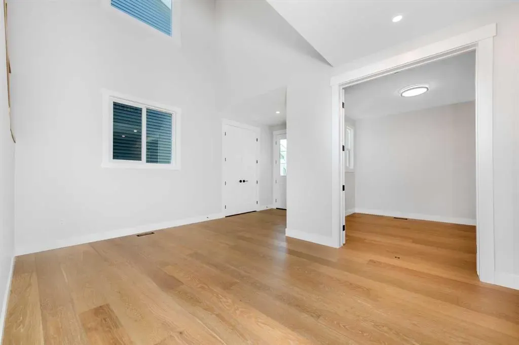 463 Rivercrest View