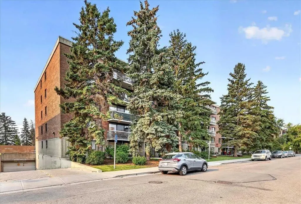 521 57 Avenue SW #306