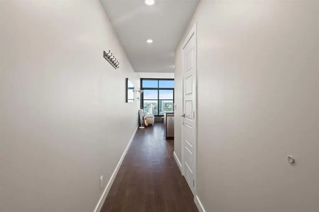 225 11 Avenue SE #2203