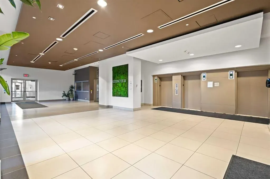 225 11 Avenue SE #2203