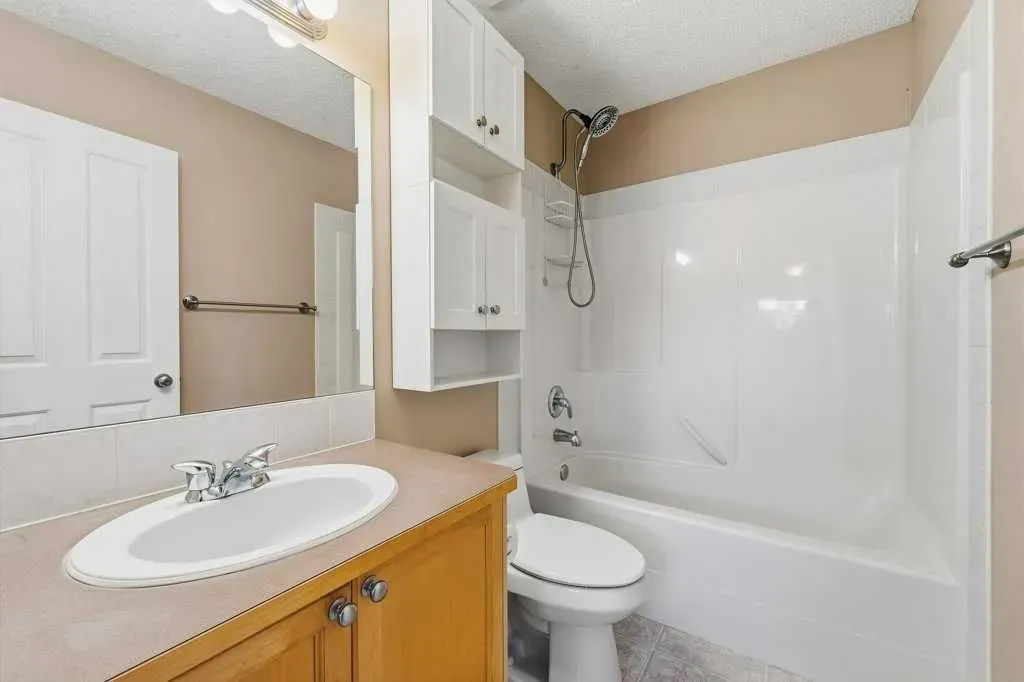 140 Sagewood Boulevard SW #304