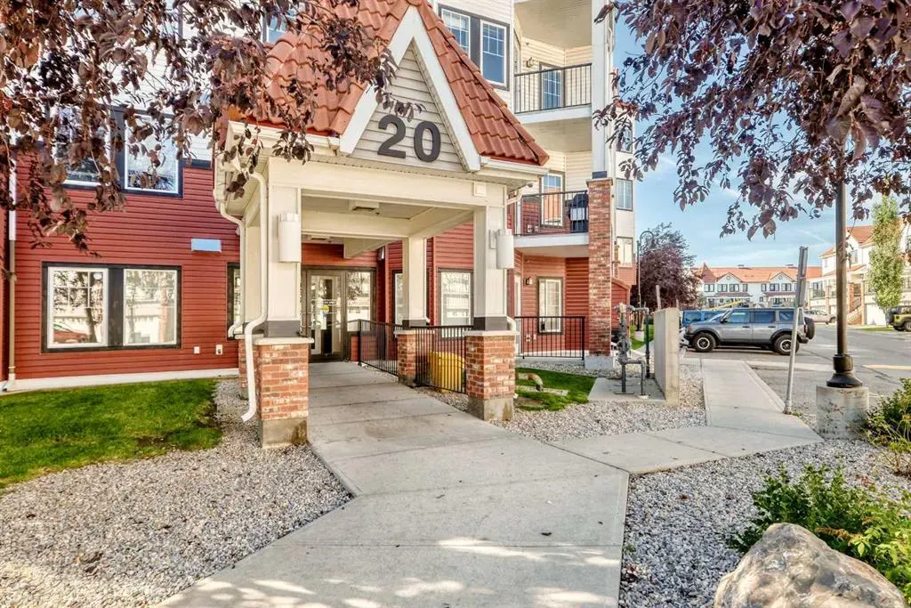 20 Royal Oak Plaza NW #401