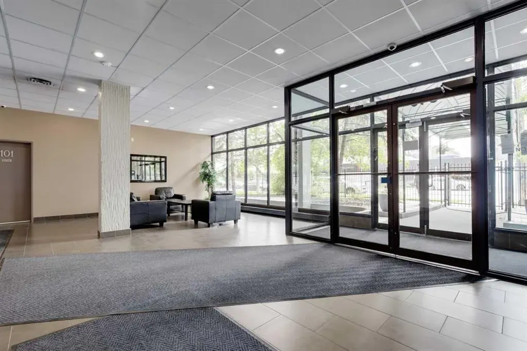 340 14 Avenue SW #706