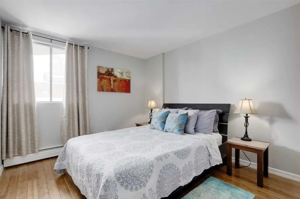 340 14 Avenue SW #706