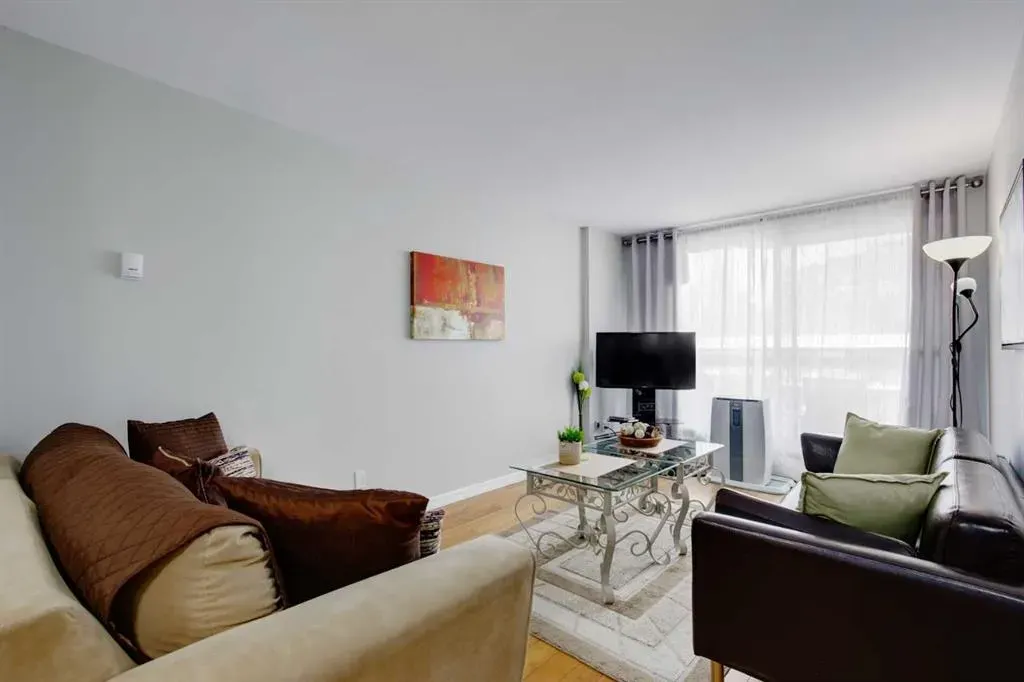 340 14 Avenue SW #706