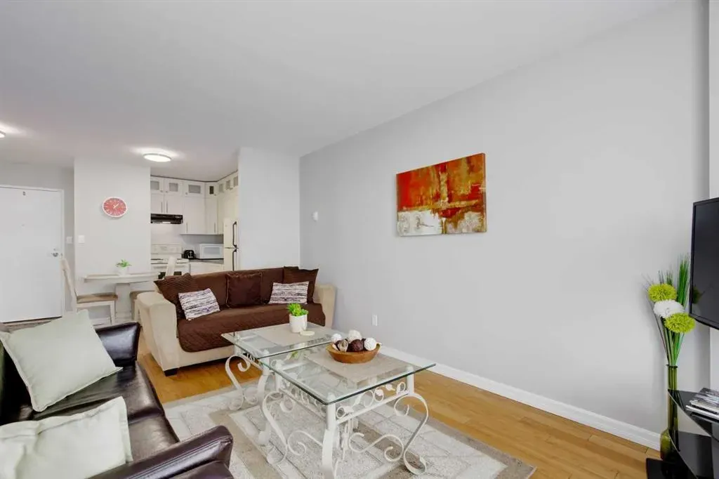 340 14 Avenue SW #706