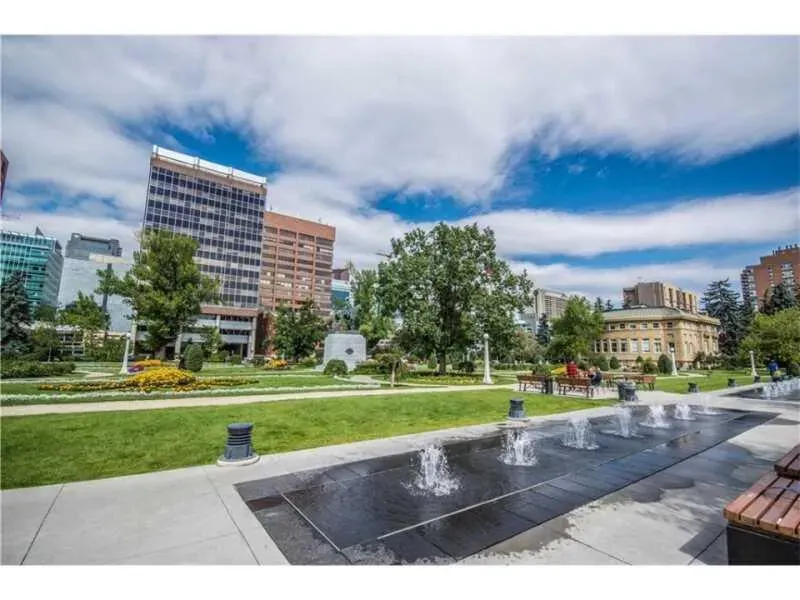 340 14 Avenue SW #706