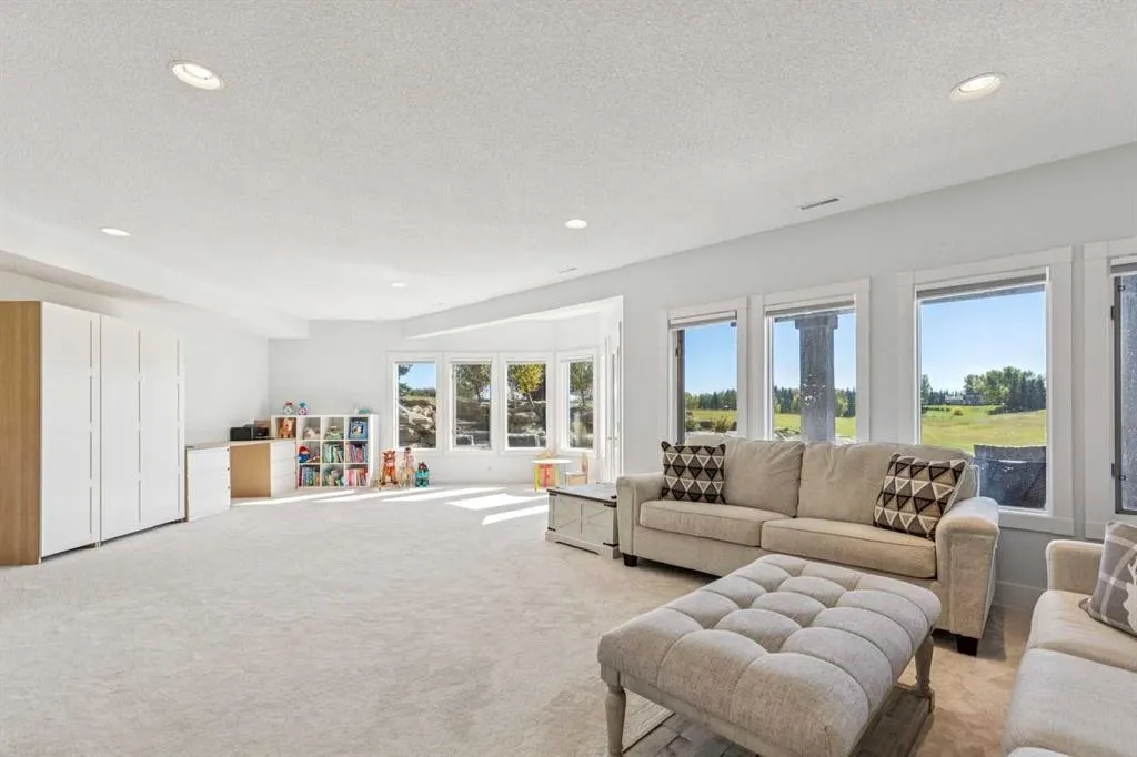 79 Country Lane