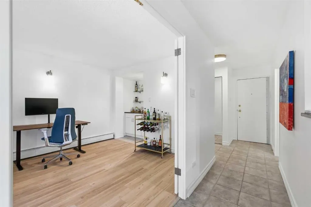 323 13 Avenue SW #203