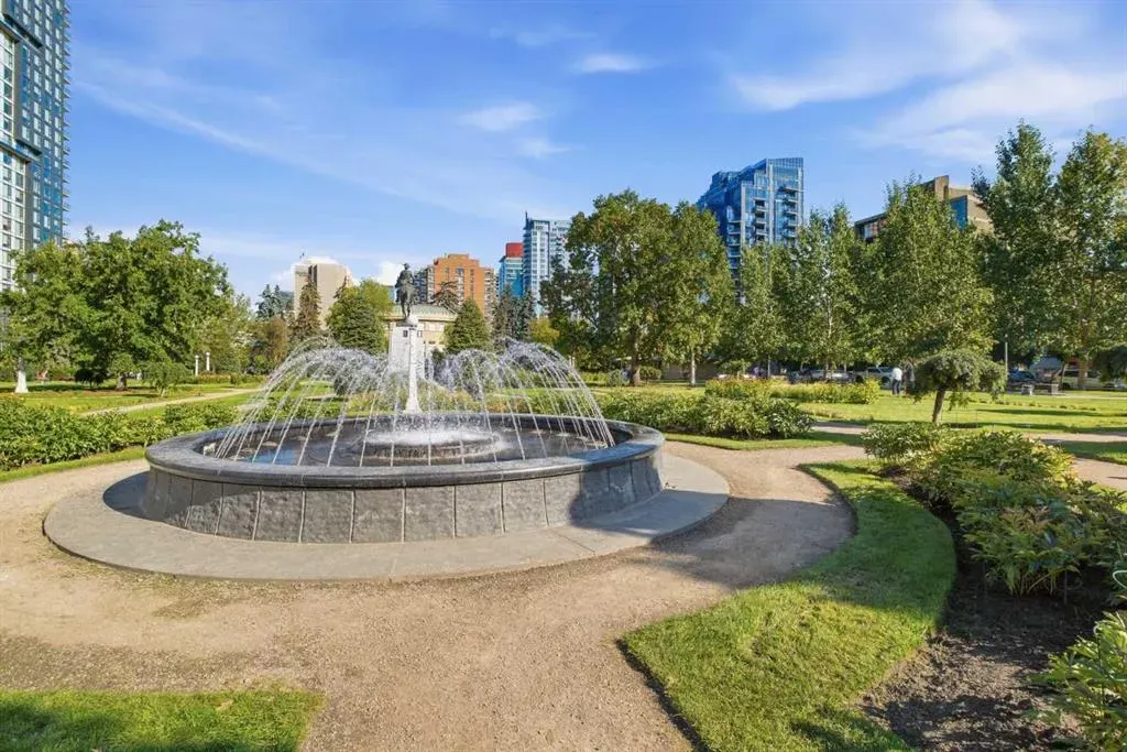 323 13 Avenue SW #203