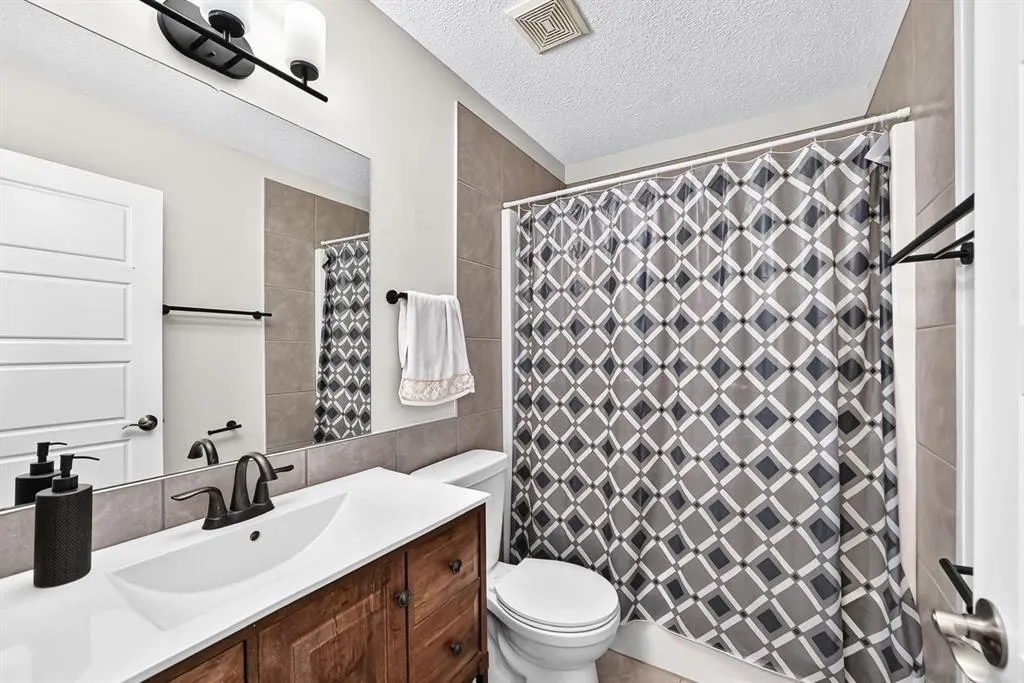 793 Luxstone Landing