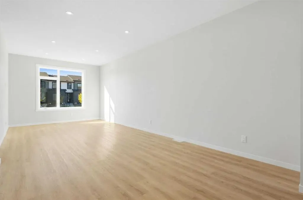 225 Vantage Drive