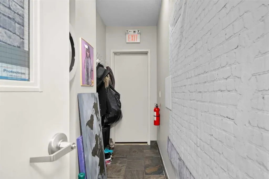 14 Crystalridge Drive #200