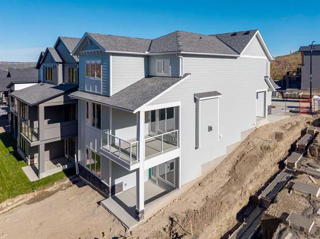 105 Osprey Hill Way SW
