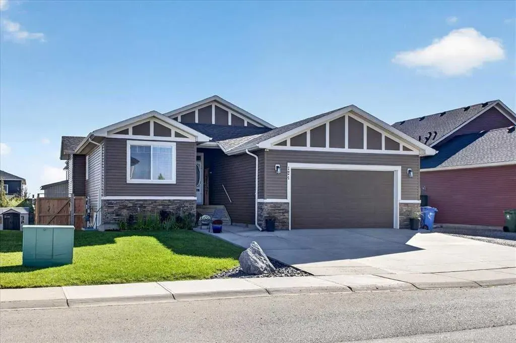 134 Hanson Drive NE