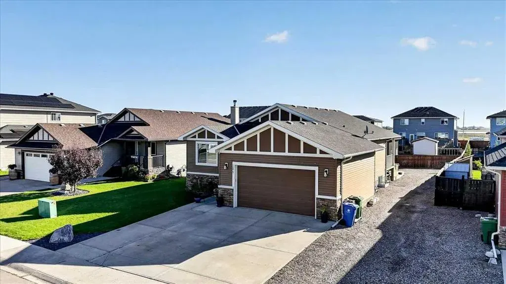 134 Hanson Drive NE