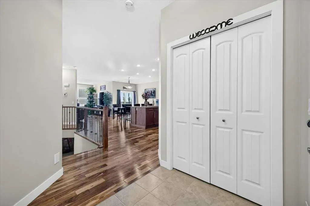 134 Hanson Drive NE
