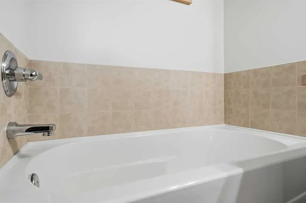 15 Tuscany Reserve Bay NW
