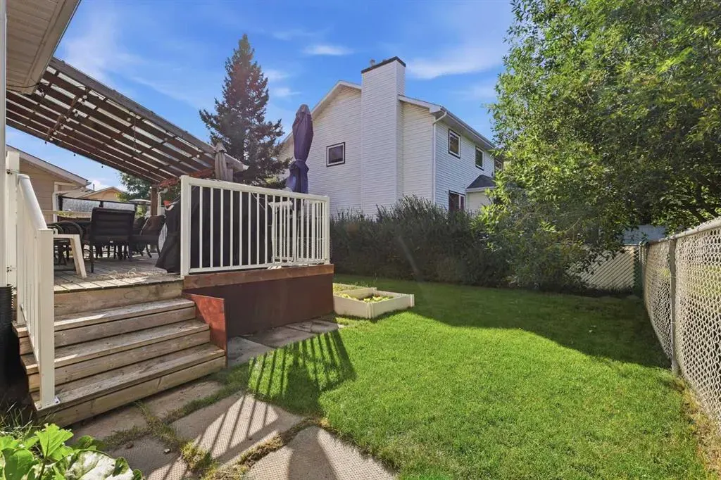 209 schubert Place NW