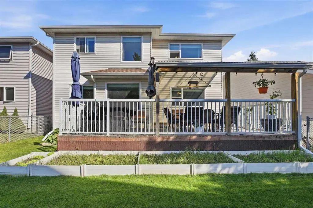 209 schubert Place NW