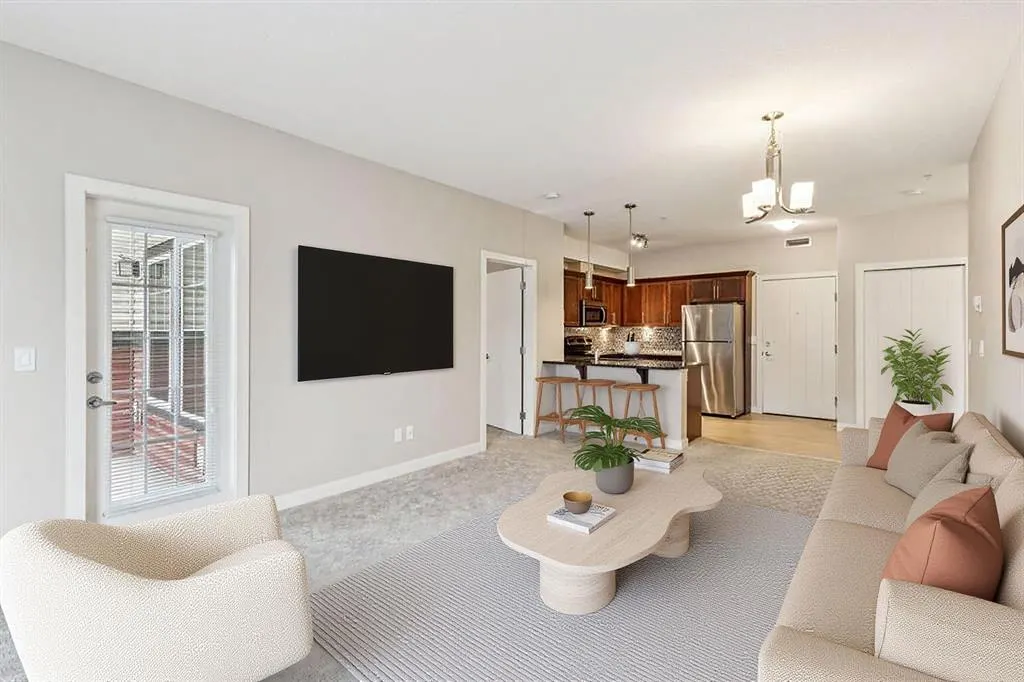 20 Royal Oak Plaza NW #210