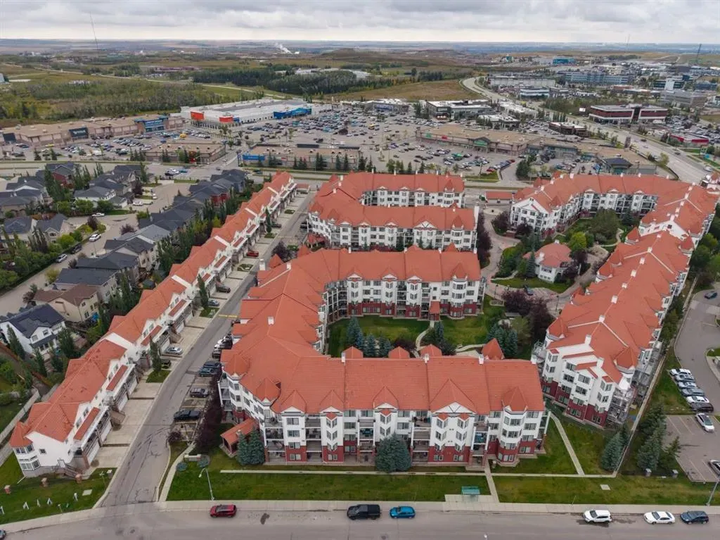 20 Royal Oak Plaza NW #210