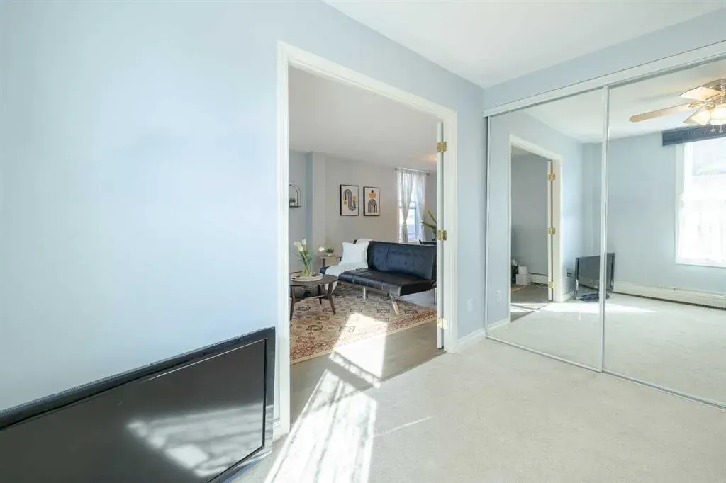 1328 13 Avenue SW #201
