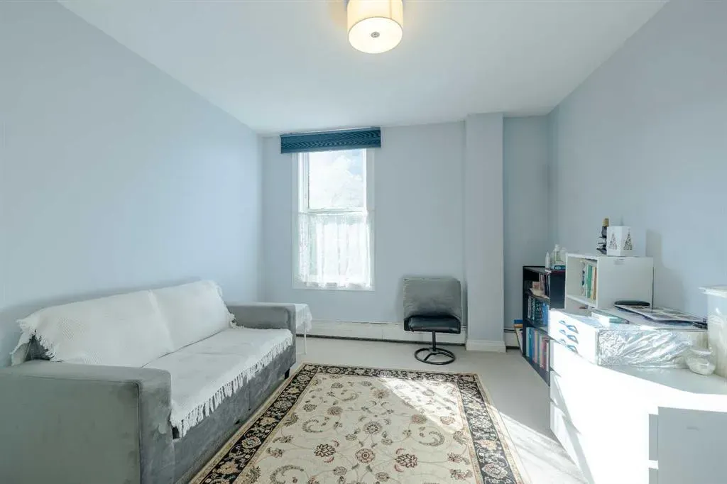 1328 13 Avenue SW #201