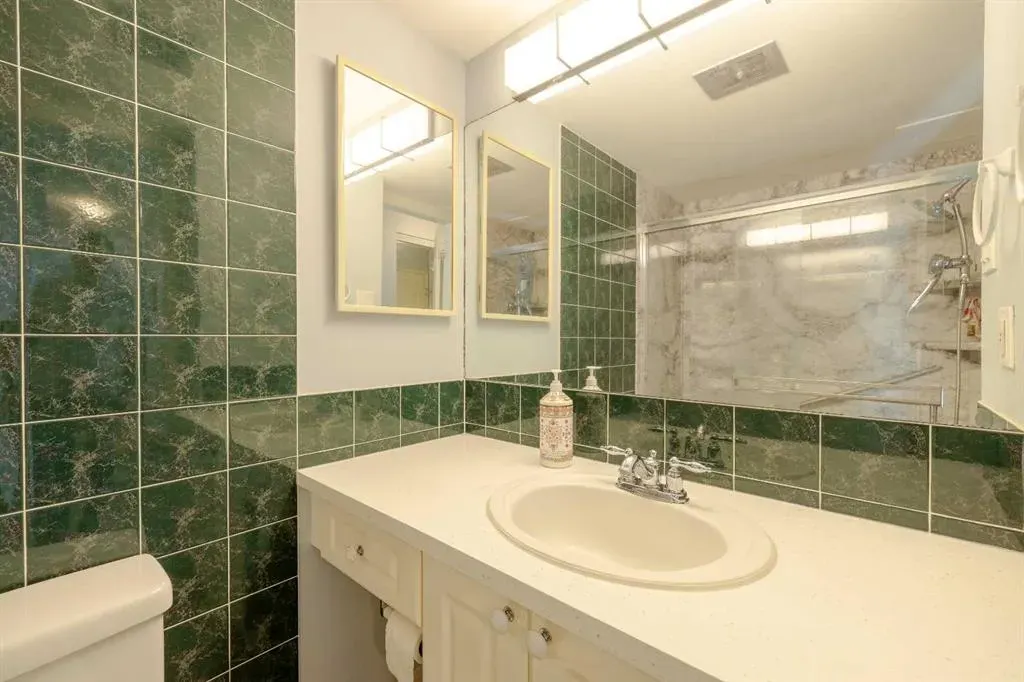 1328 13 Avenue SW #201