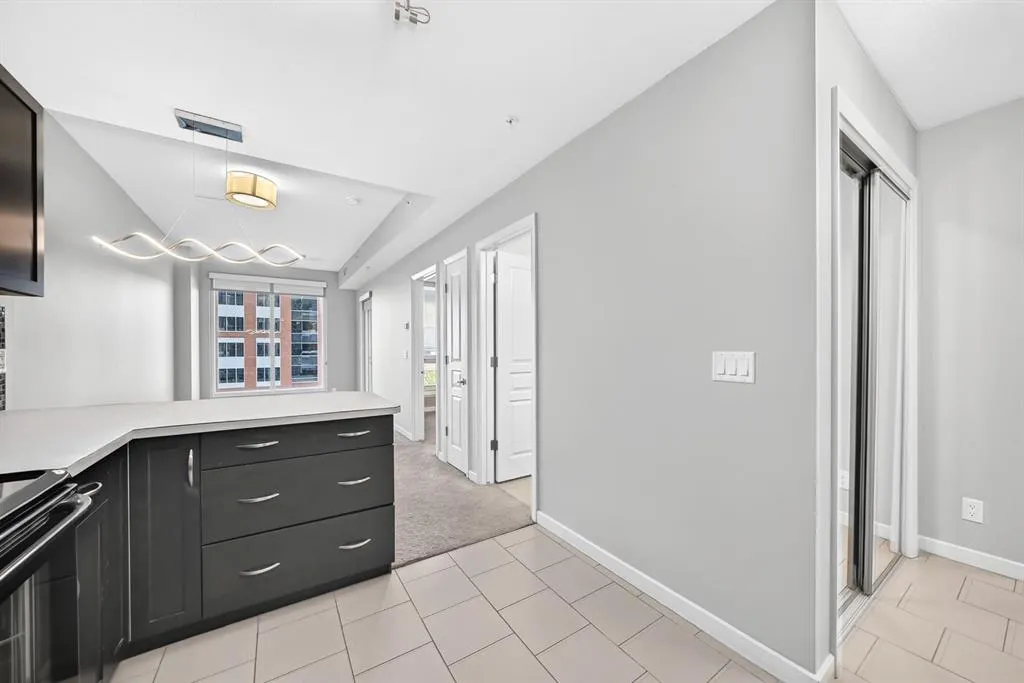 1320 1 Street SE #401
