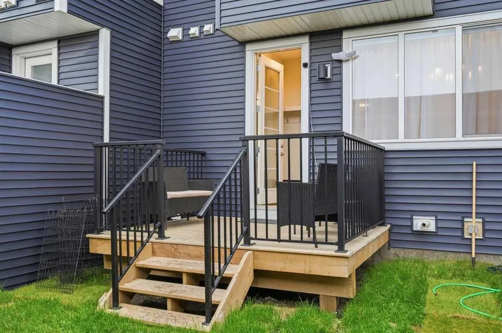7 Lambeau Lane SE