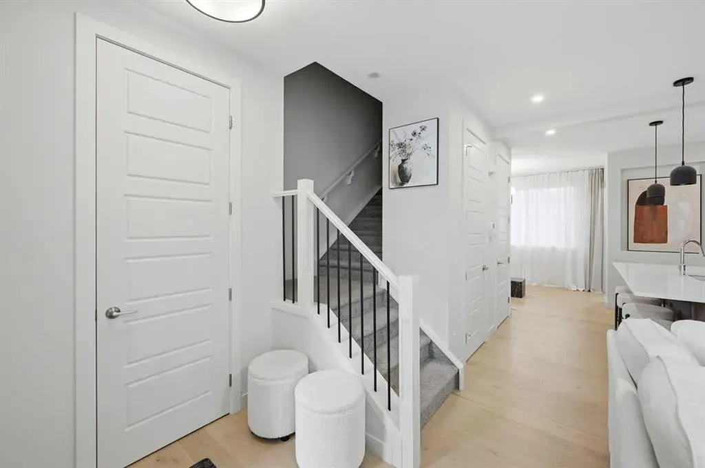 7 Lambeau Lane SE