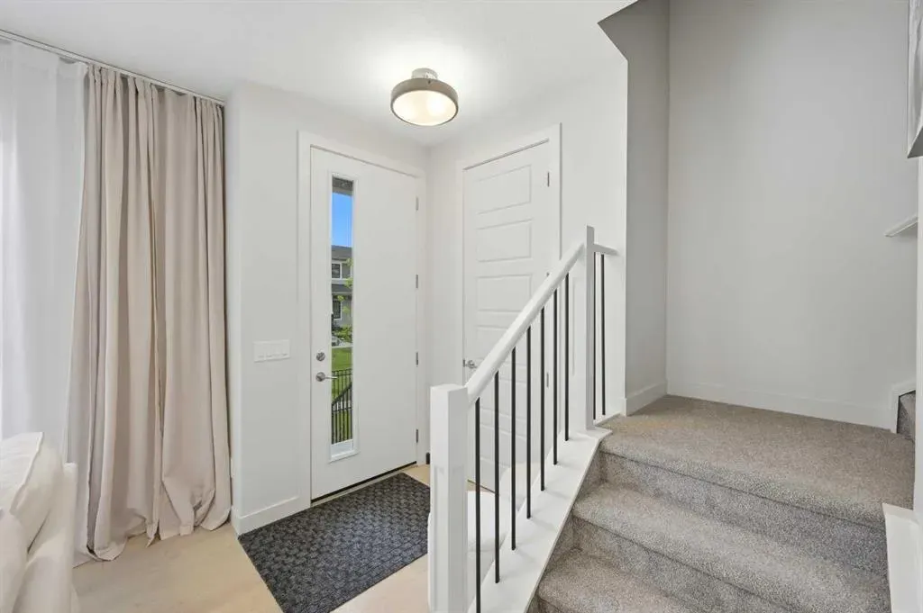 7 Lambeau Lane SE