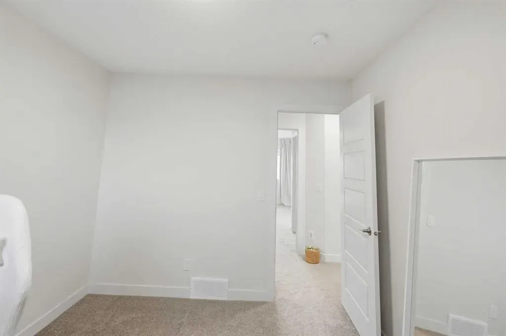 7 Lambeau Lane SE