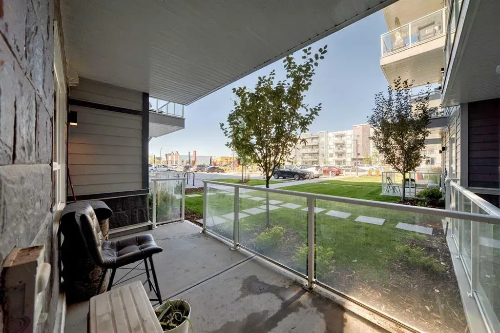 40 Carrington Plaza NW #120