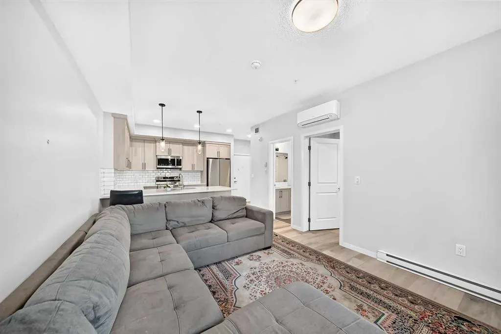 40 Carrington Plaza NW #120