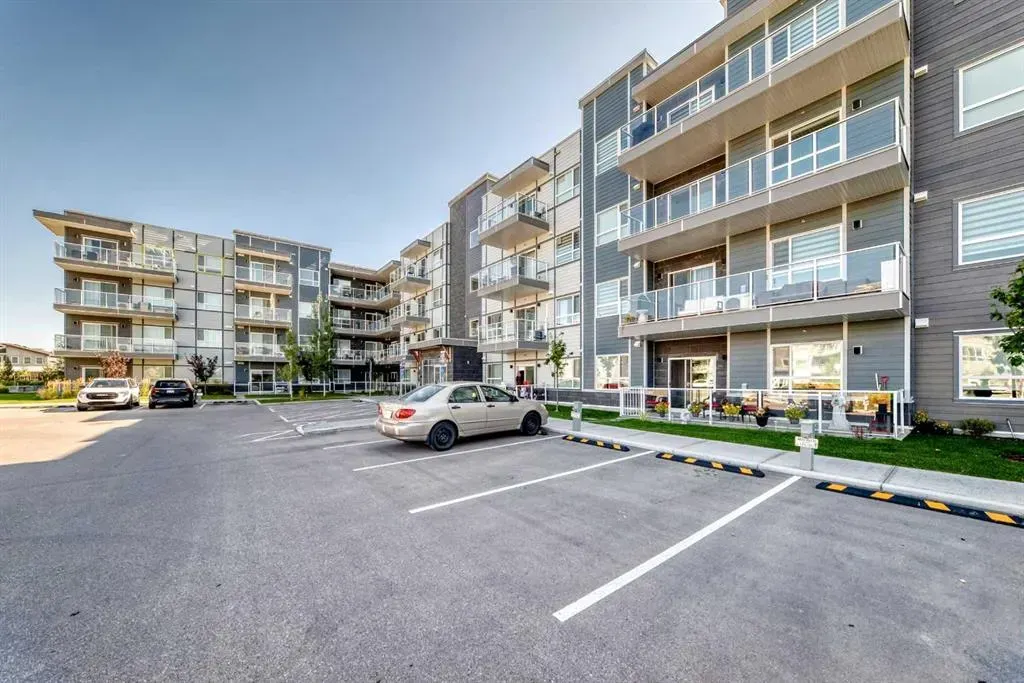 40 Carrington Plaza NW #120