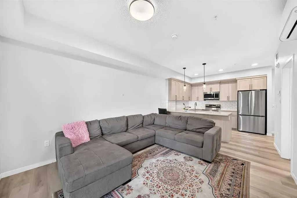 40 Carrington Plaza NW #120