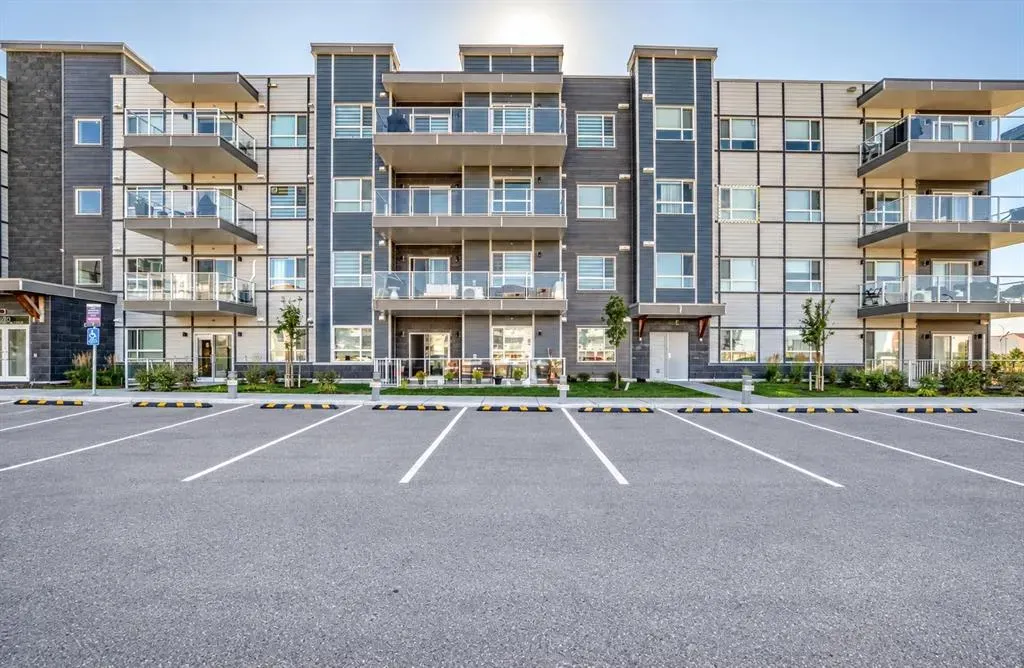 40 Carrington Plaza NW #120