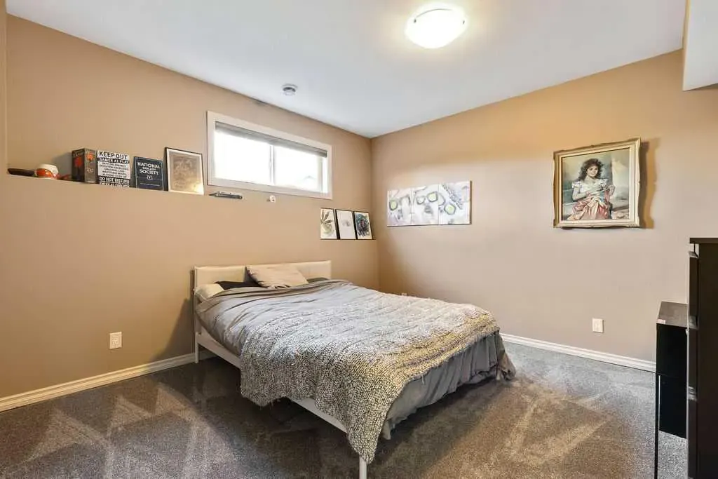17 Dain Place NW