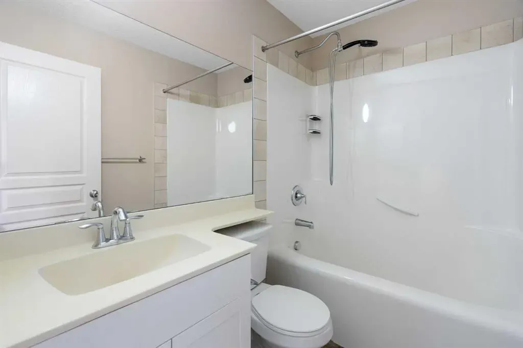 2449 Ravenswood View SE
