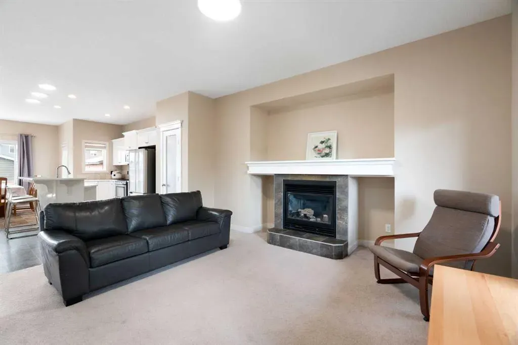 2449 Ravenswood View SE