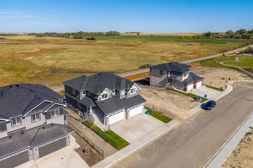 150 Lakewood Crescent