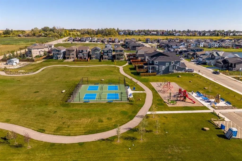 150 Lakewood Crescent